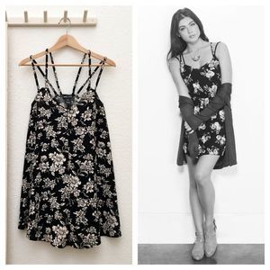 Wet Seal Double Strap Rayon Floral Trapeze Dress, A-line, Black & Cream,…XS